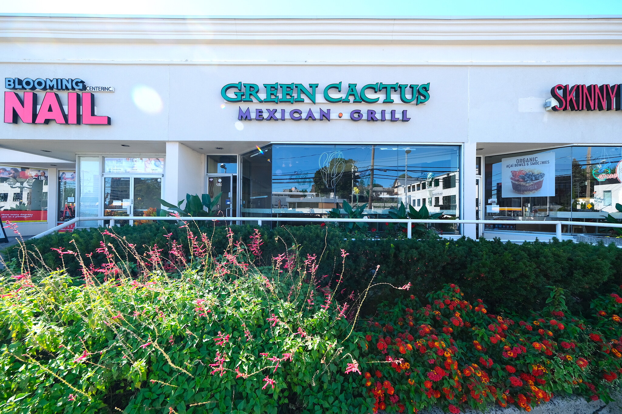 191-219 Mineola Ave, Roslyn Heights, NY for lease Building Photo- Image 1 of 14