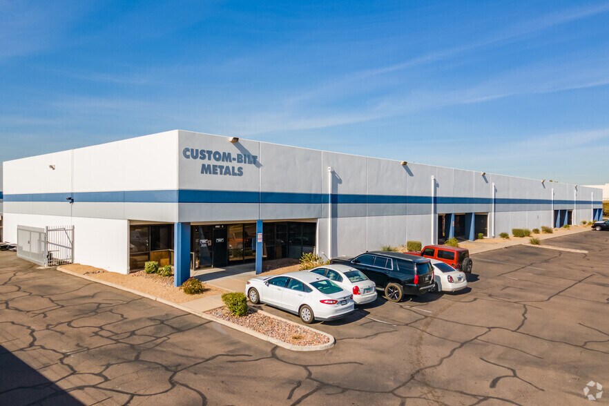 4901 W Van Buren St, Phoenix, AZ for lease - Building Photo - Image 1 of 12