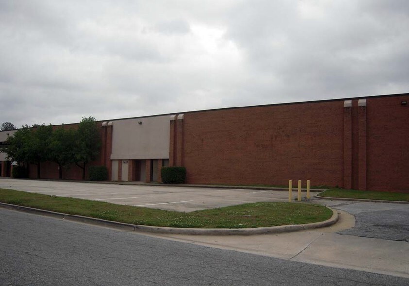 325 Fulton Industrial Cir SW, Atlanta, GA à louer - Photo du bâtiment - Image 2 de 6