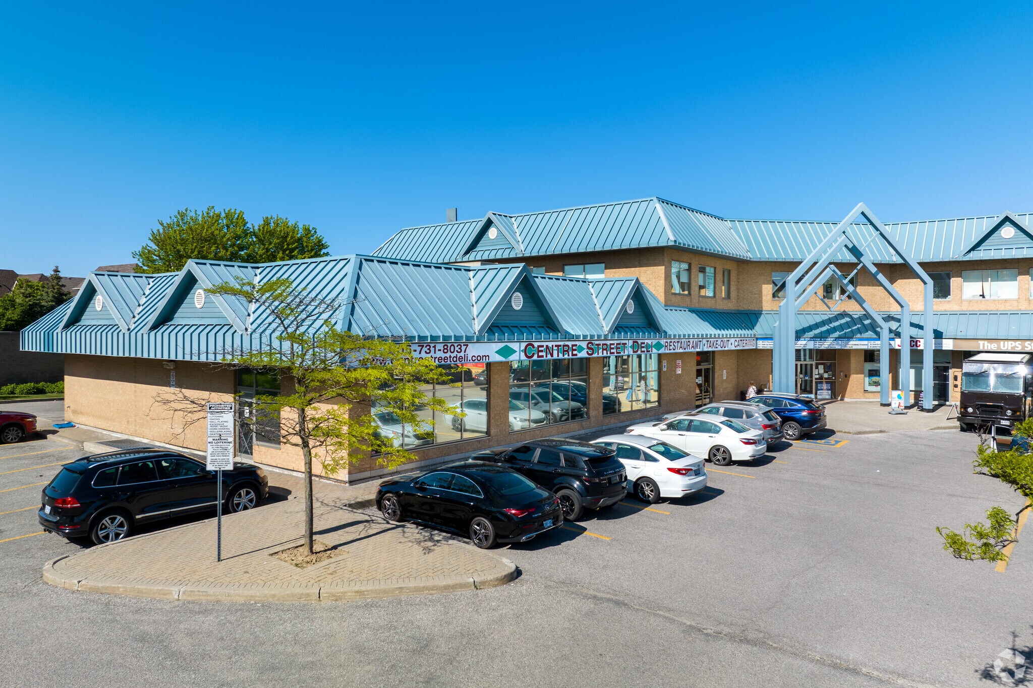 1136 Centre St, Vaughan, ON à louer Photo principale- Image 1 de 6