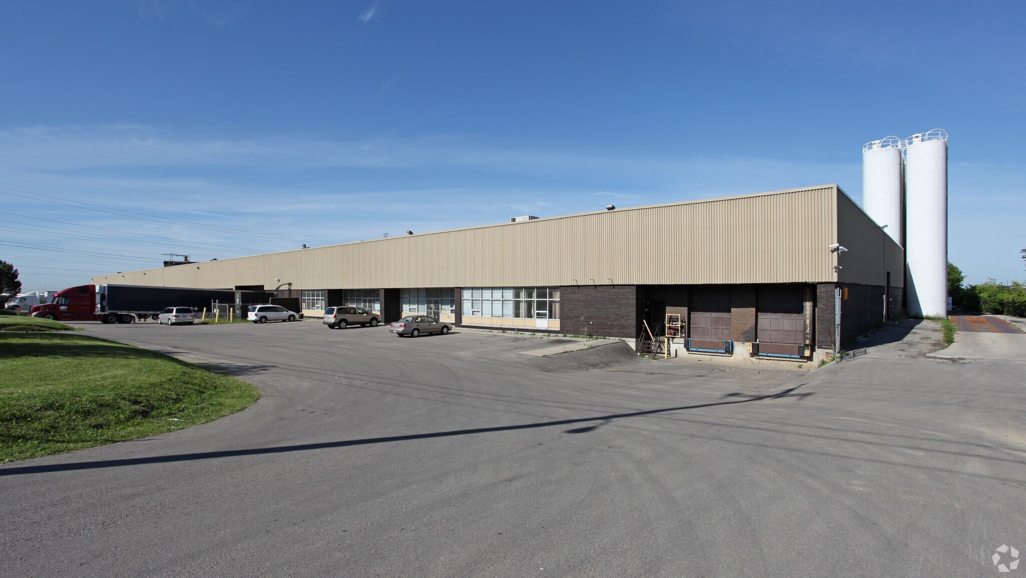 350-358 Flint Rd, Toronto, ON for sale Primary Photo- Image 1 of 1