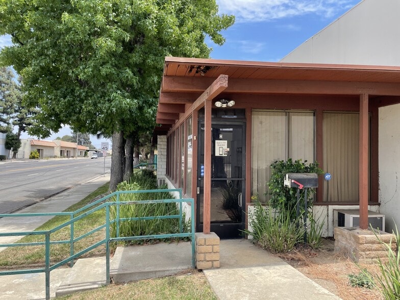 1445 W Brooks St, Ontario, CA for lease - Building Photo - Image 2 of 10