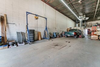 14330-14340 140 St NW, Edmonton, AB for lease Interior Photo- Image 2 of 2