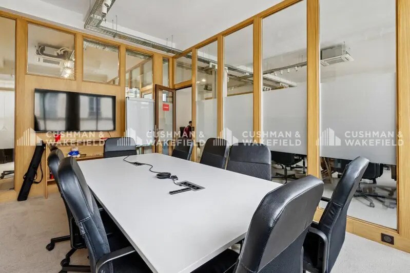 31-33 Rue Du Louvre, Paris à louer - Photo du bâtiment - Image 3 de 15
