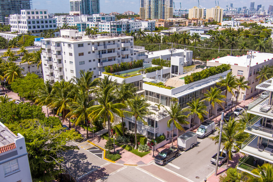 250 Collins Ave, Miami Beach, FL à vendre - Photo principale - Image 1 de 1