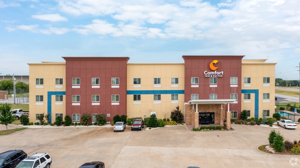 6101 New Sapulpa Rd, Tulsa, OK for sale - Building Photo - Image 2 of 17