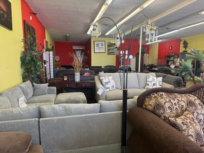 15430 Francisquito Ave, La Puente, CA à vendre - Photo du bâtiment - Image 3 de 15