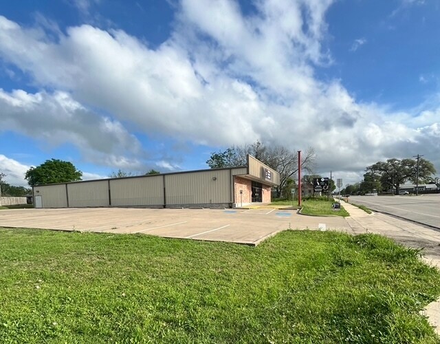 618 N La Grange St, Flatonia, TX à vendre Photo principale- Image 1 de 1