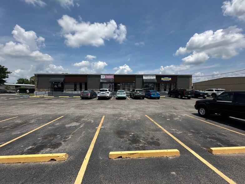 1011 W Lancaster Rd, Orlando, FL for sale - Building Photo - Image 2 of 30