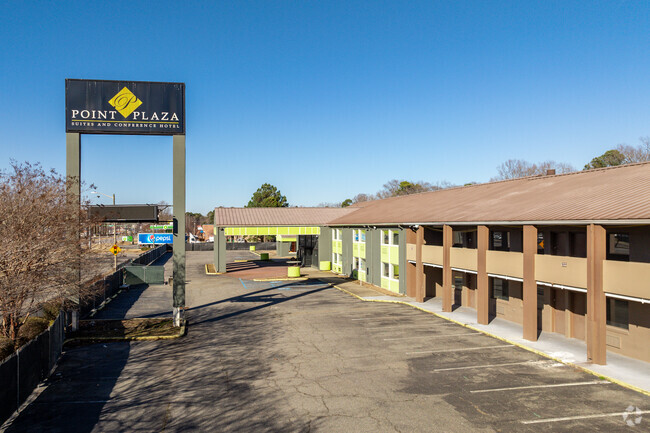 More details for 950 J Clyde Morris Blvd, Newport News, VA - Hospitality for Sale