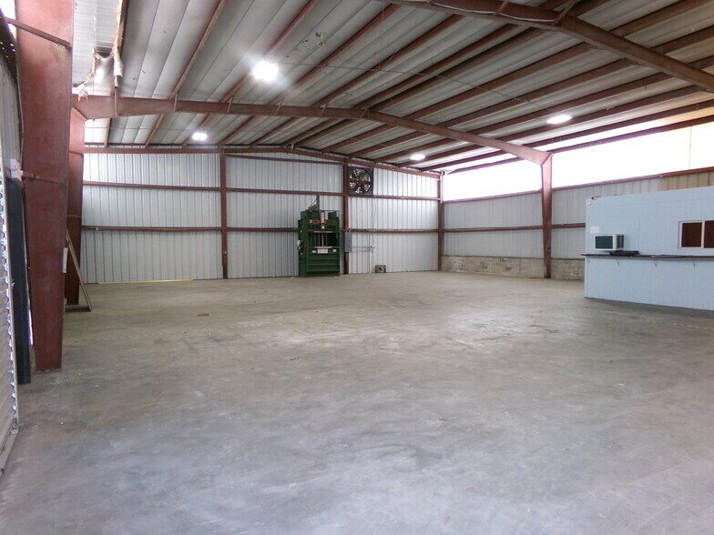 3034-3036 Waterfield Ln, Lakeland, FL à louer - Photo du bâtiment - Image 2 de 9