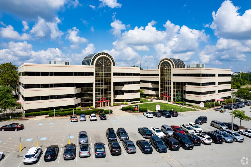 4075 Monroeville Blvd, Monroeville, PA for lease - Building Photo - Image 3 of 8