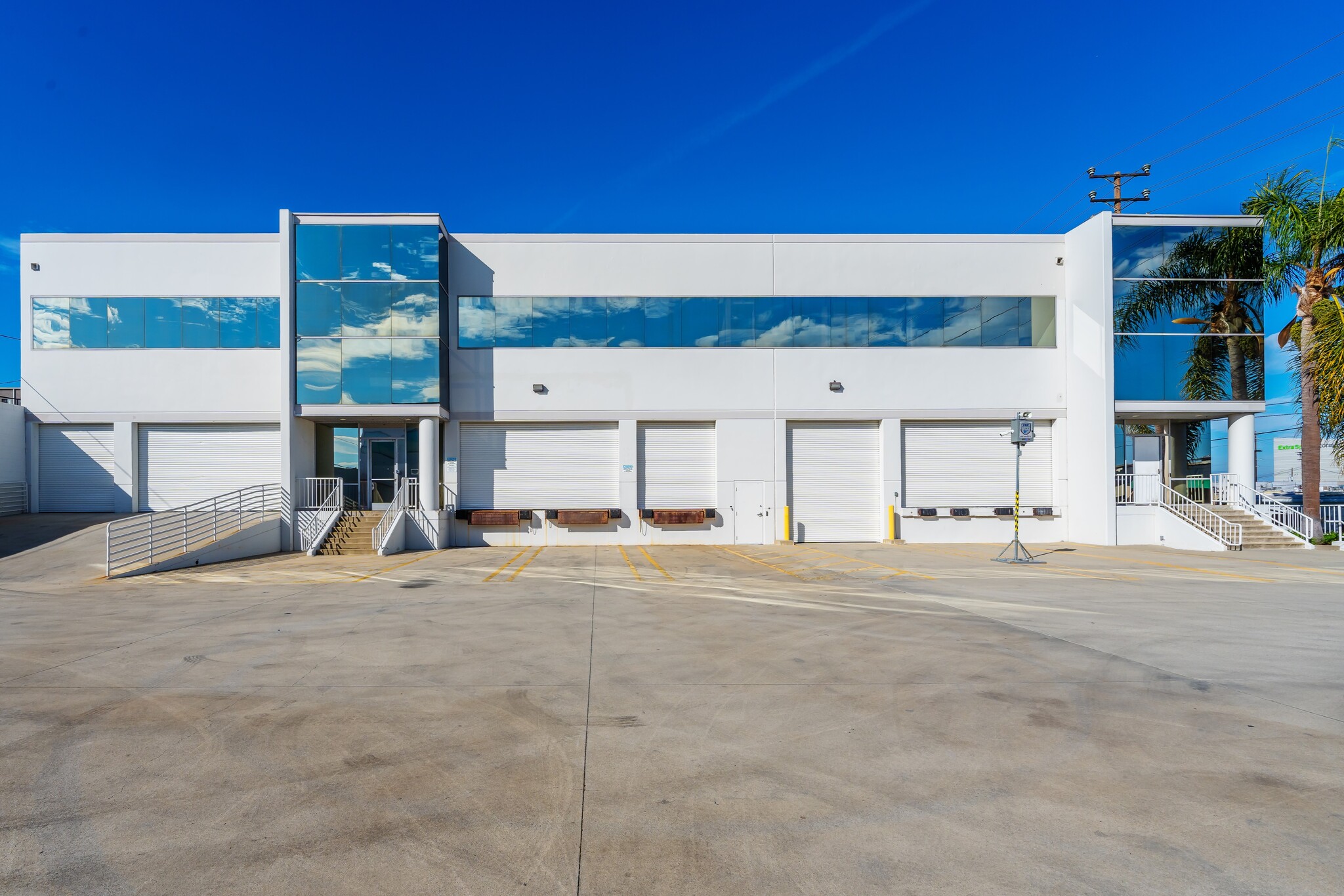 8701 Bellanca Ave, Los Angeles, CA for lease Primary Photo- Image 1 of 3