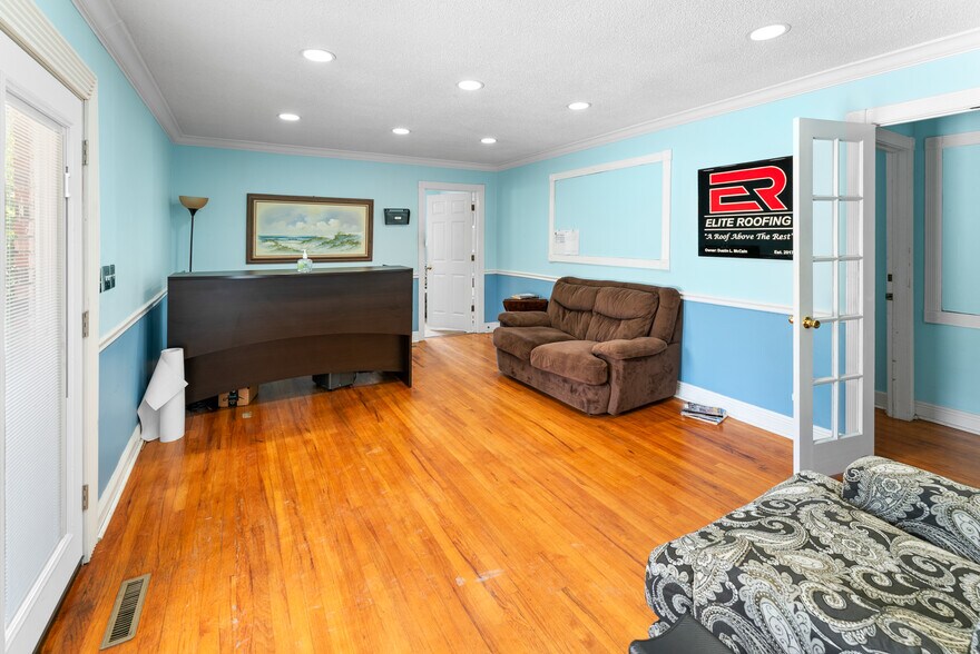 202 E General Stewart Hwy, Hinesville, GA à vendre - Photo du bâtiment - Image 3 de 19