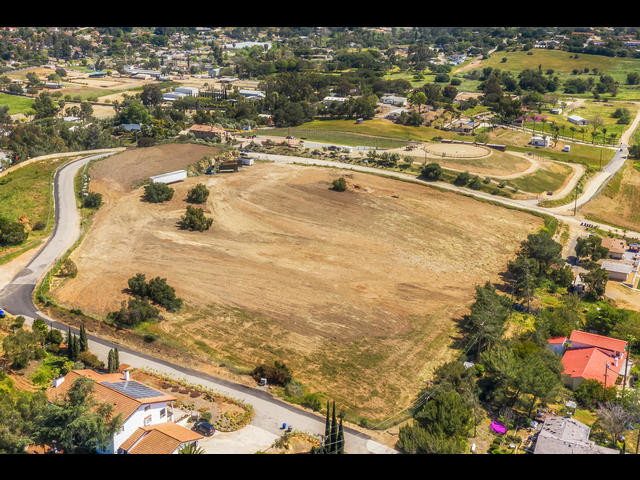 Hill Valley Dr, Escondido, CA à vendre - Aérien - Image 3 de 5