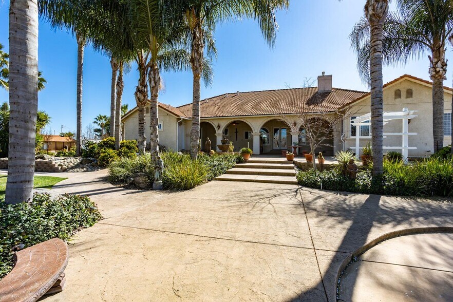 4543 McGee Ave, Modesto, CA à vendre - Photo du bâtiment - Image 3 de 16