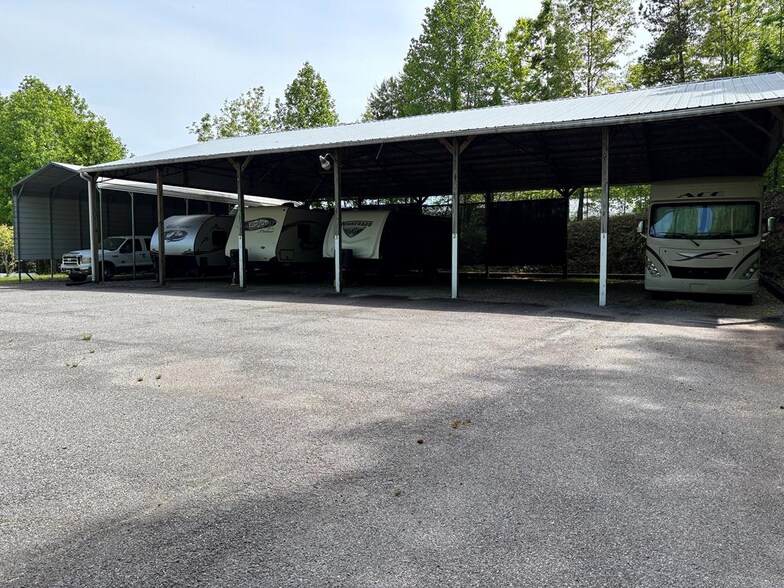 2936 Hwy 175, Hayesville, NC à vendre - Photo du bâtiment - Image 3 de 17