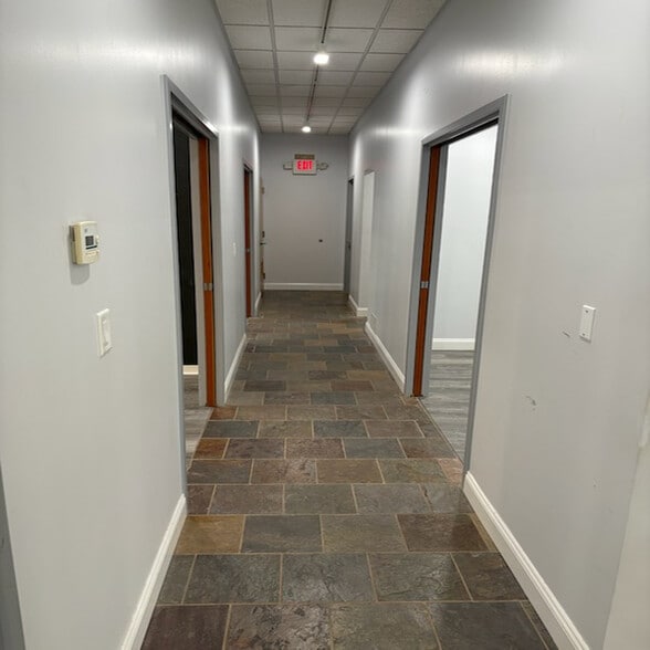 12777 Abbey Rd, North Royalton, OH for lease - Building Photo - Image 3 of 9