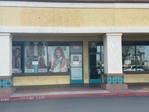 1720-1868 E Charleston Blvd, Las Vegas, NV à louer Photo intérieure- Image 1 de 1