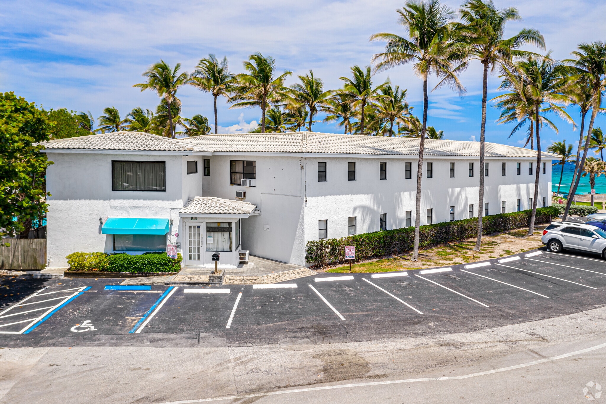 100 NE 20th Ter, Deerfield Beach, FL for sale Primary Photo- Image 1 of 8