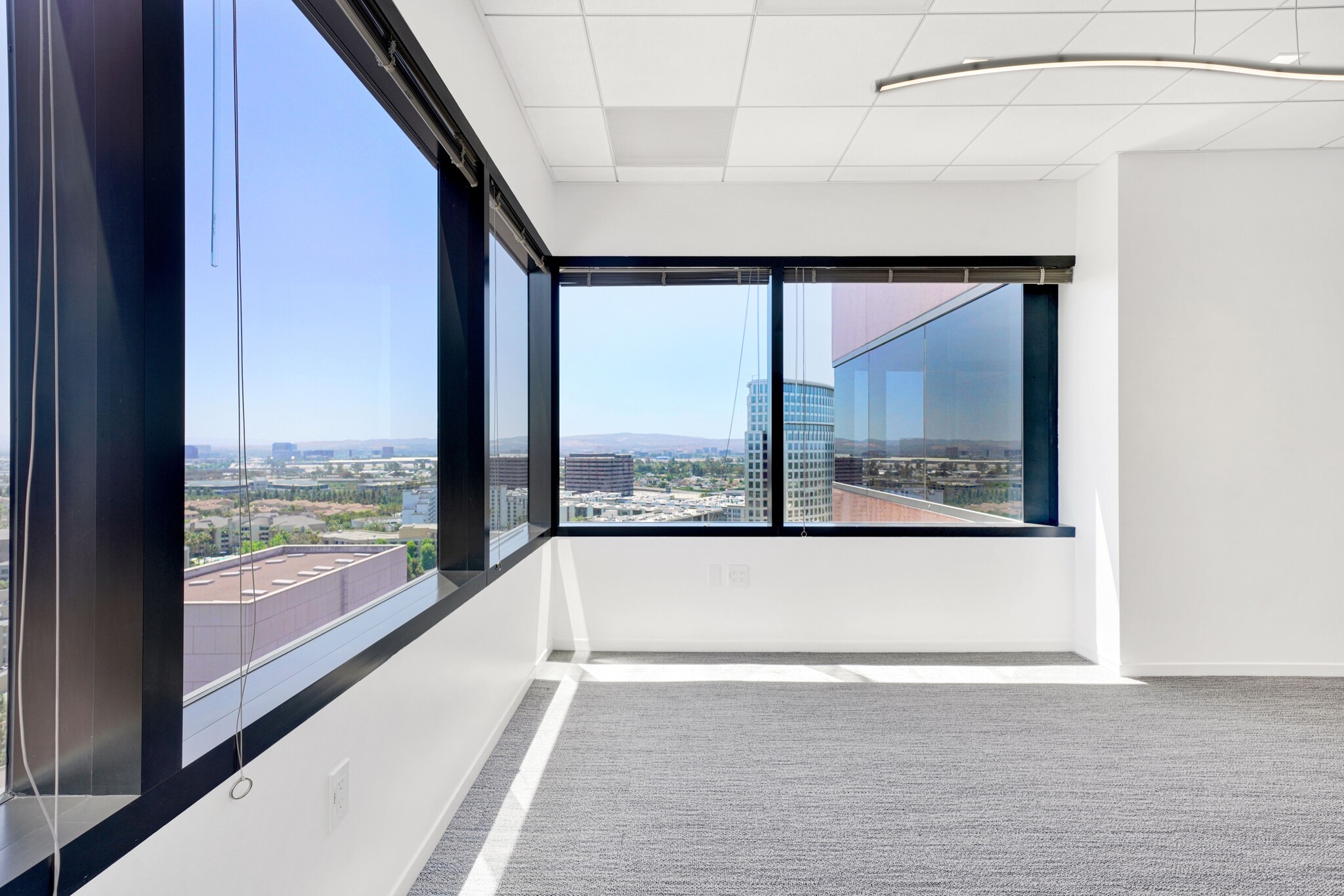 650 Town Center Dr, Costa Mesa, CA for lease Interior Photo- Image 1 of 12