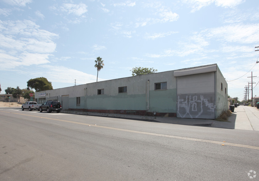 1701 Vesta St, San Diego, CA for lease - Building Photo - Image 2 of 2