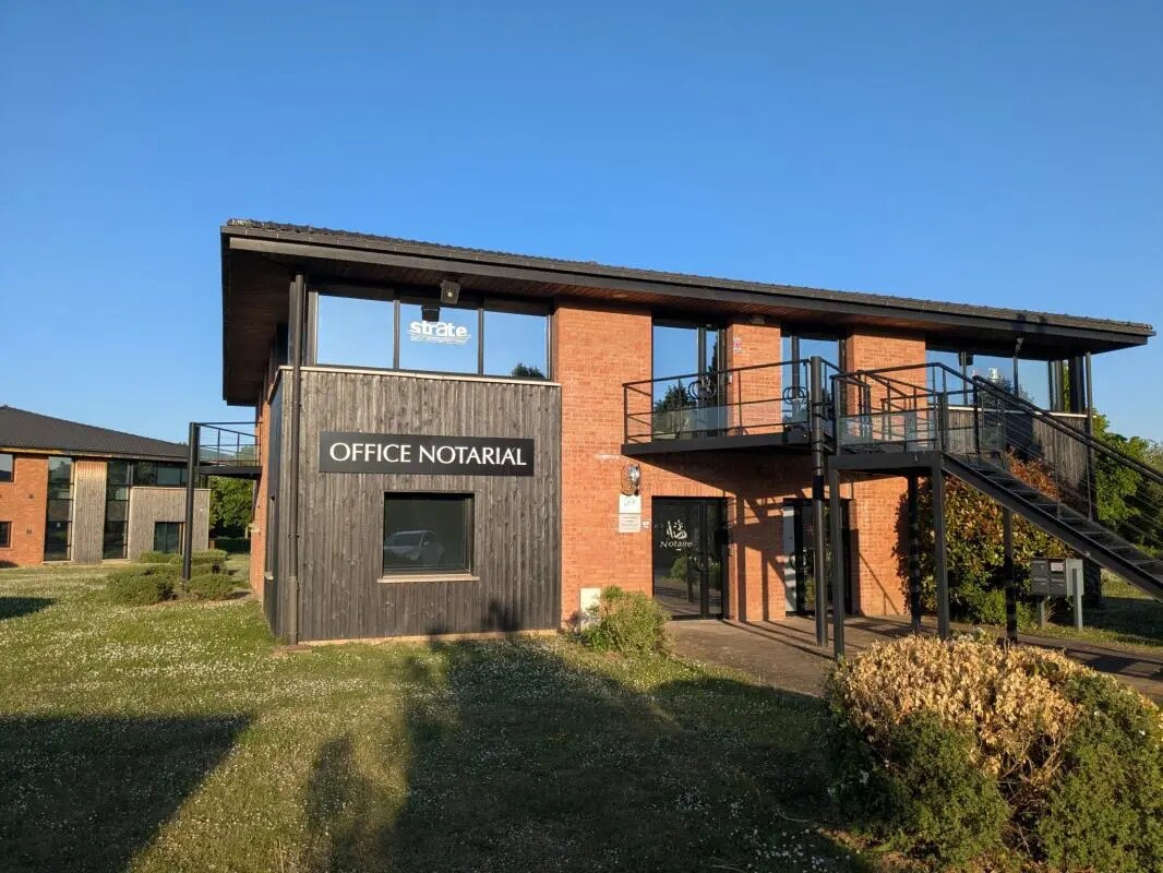 Bureau dans VILLENEUVE-D'ASCQ à louer Photo du bâtiment- Image 1 de 3