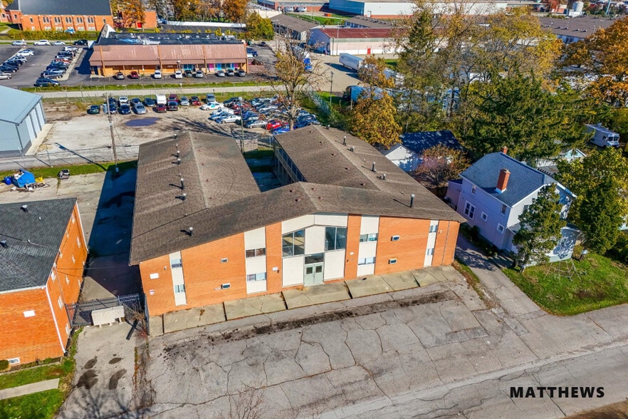 1870-1880 Dunbar Dr, Columbus, OH for sale - Building Photo - Image 2 of 3