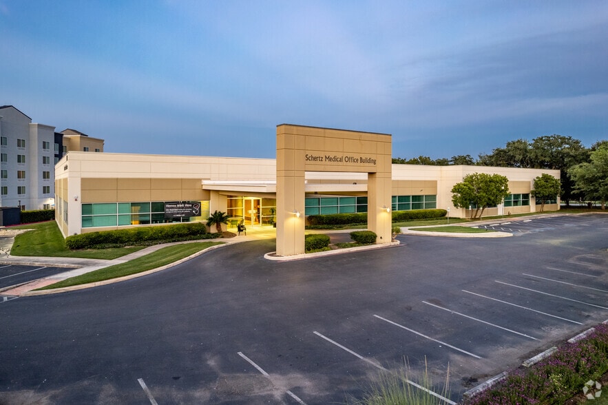 5000 Baptist Health Dr, Schertz, TX for lease - Primary Photo - Image 1 of 9