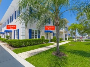 1555 Indian River Blvd, Vero Beach, FL à louer Photo du bâtiment- Image 1 de 29
