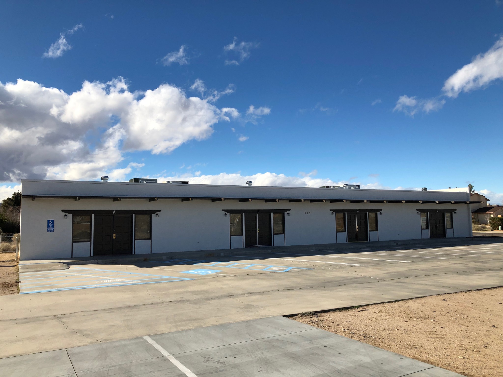 913 Alene Ave, Ridgecrest, CA for lease Primary Photo- Image 1 of 25