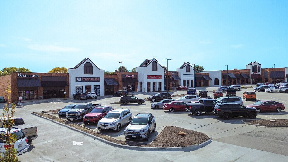 14451-14543 W Center Rd, Omaha, NE à louer - Photo du bâtiment - Image 3 de 8