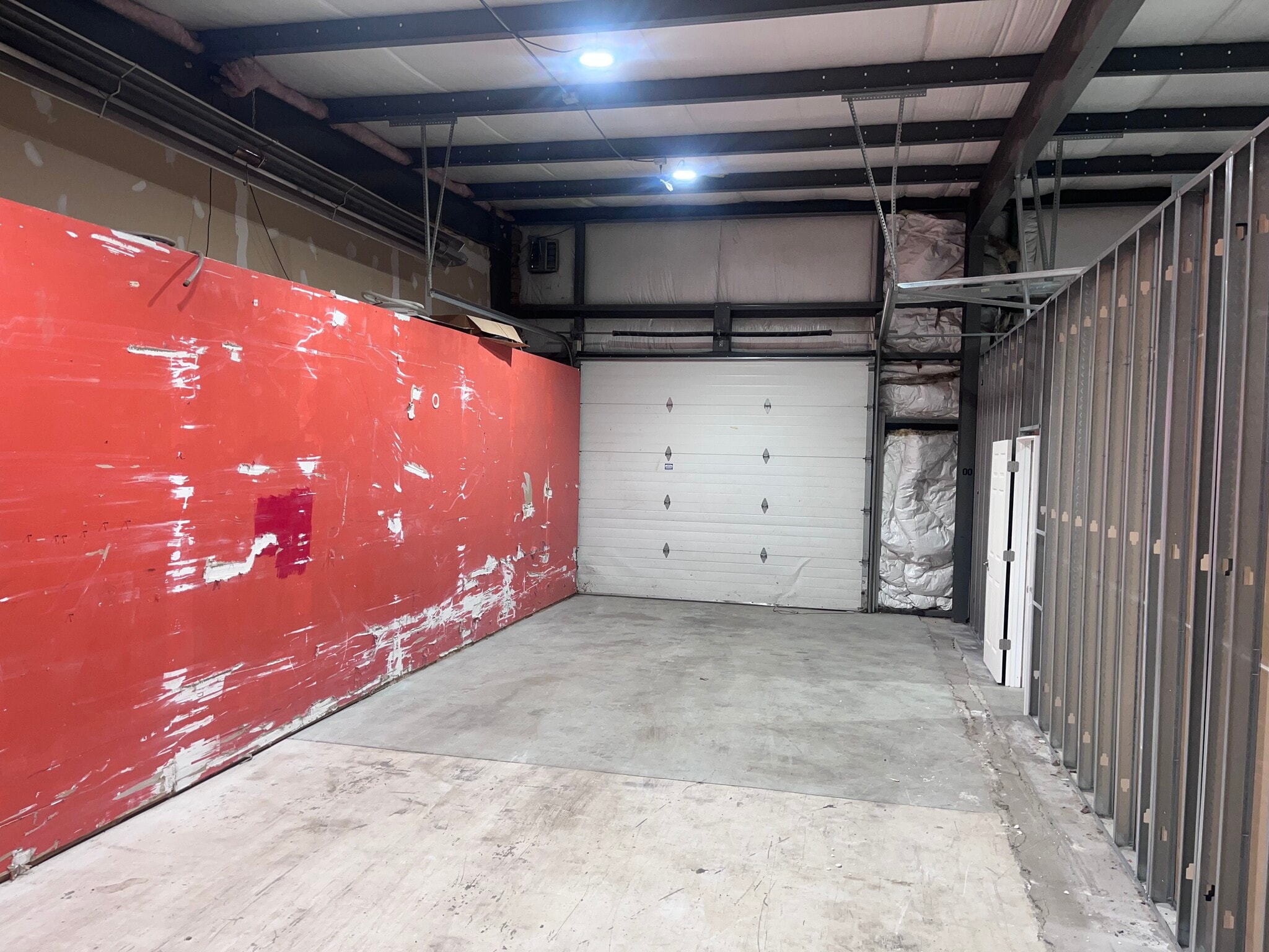 5632-5638 E Highland Rd, Howell, MI à louer Photo intérieure- Image 1 de 3