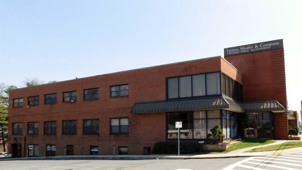 9513 Georgia Ave, Silver Spring, MD for sale - Primary Photo - Image 1 of 4