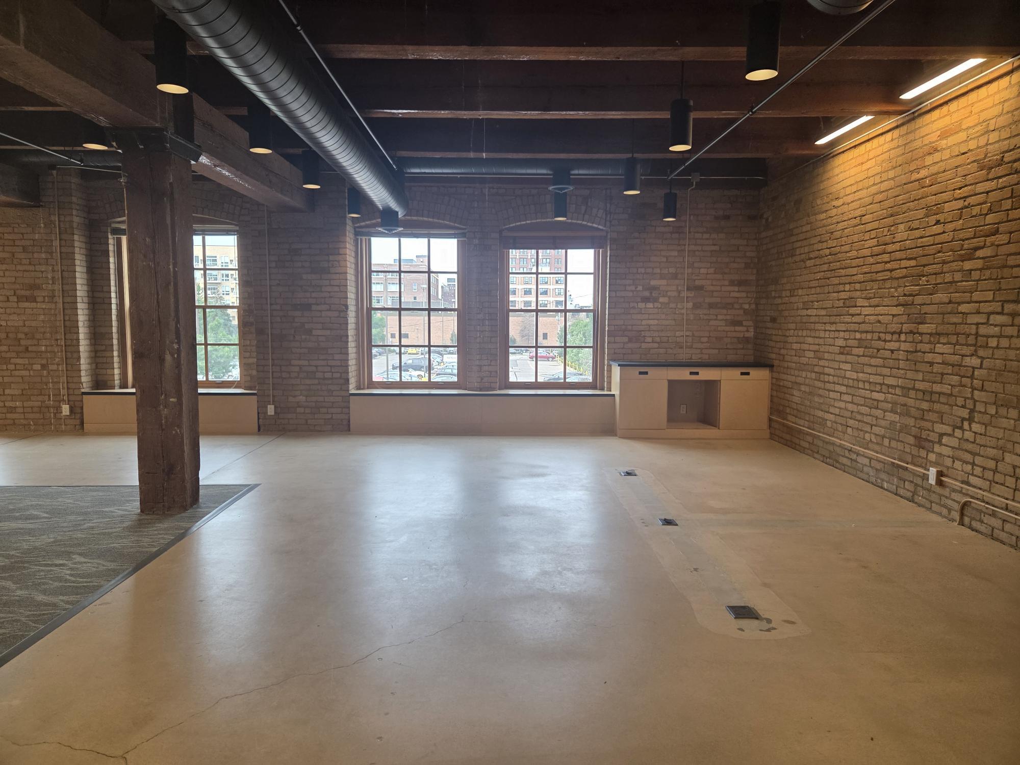 702-722 N 1st St N, Minneapolis, MN for lease Interior Photo- Image 1 of 7