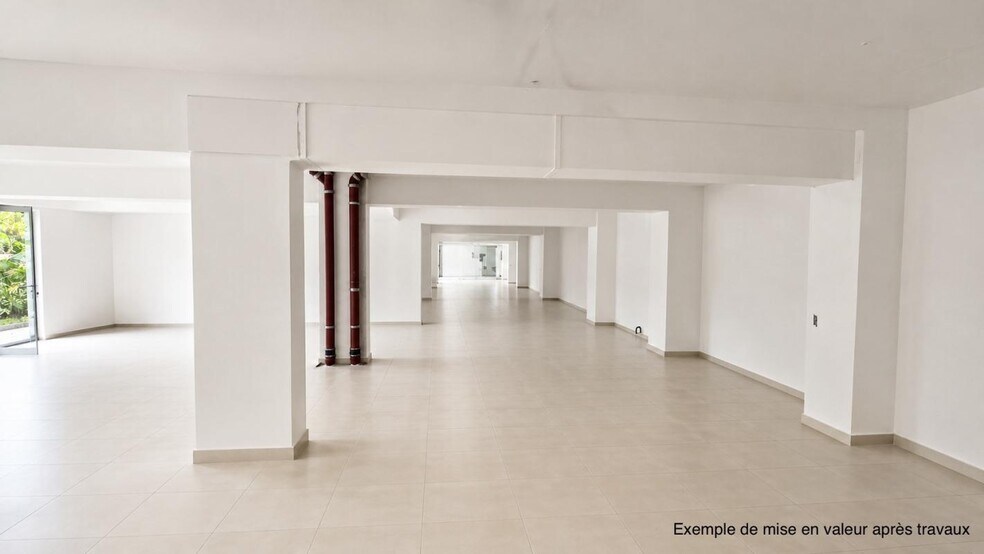 Commerce de détail dans Hyères à vendre - Photo du bâtiment - Image 2 de 5