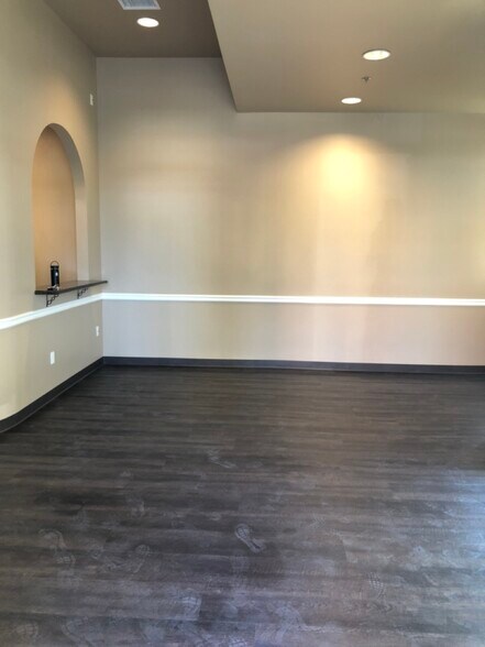 1000 Wigwam Pky, Henderson, NV à louer - Hall d’entrée - Image 2 de 7