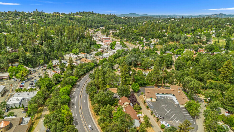 1024 Simon Dr, Placerville, CA à vendre - Photo du bâtiment - Image 3 de 25