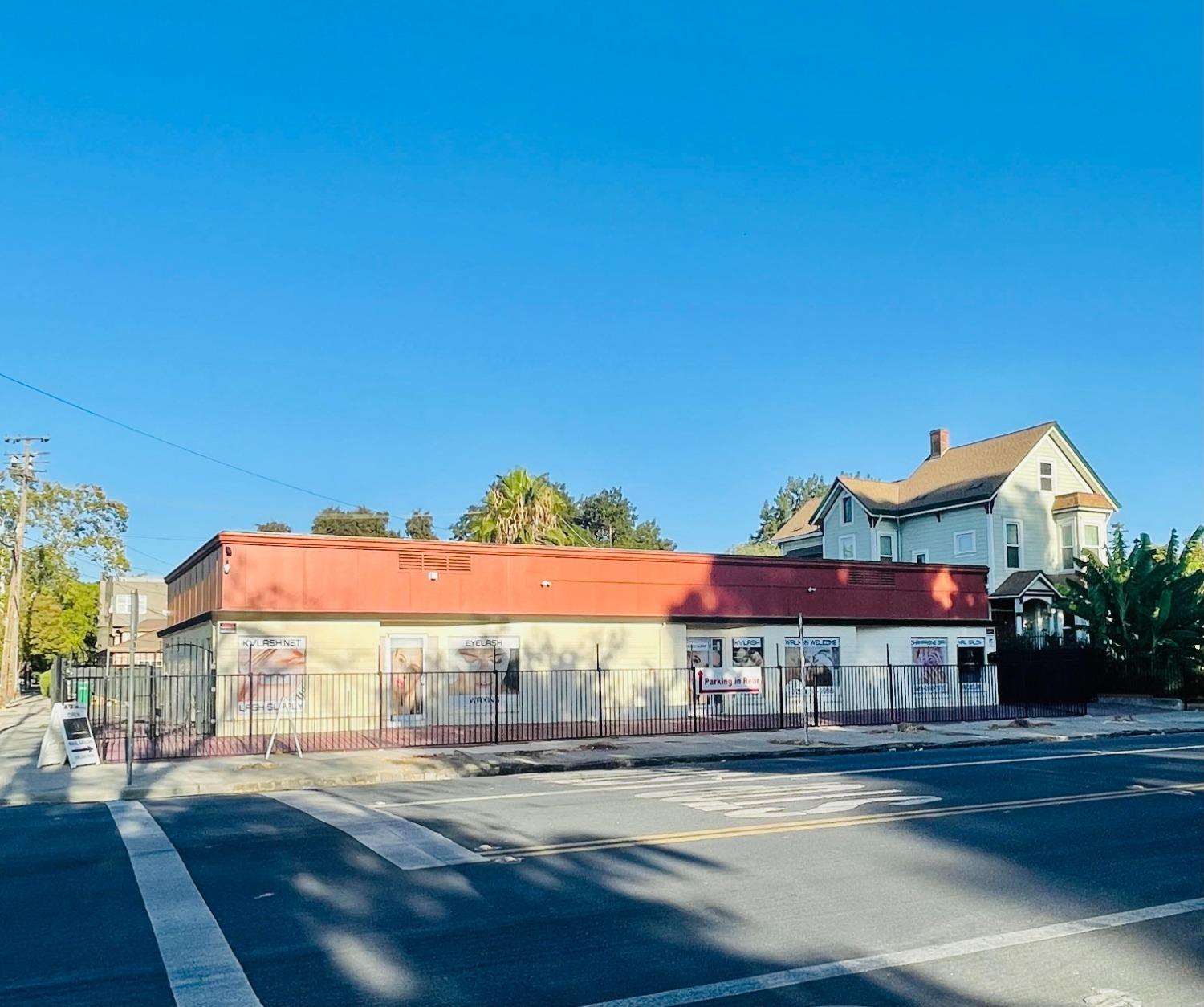 942 N Hunter St, Stockton, CA à vendre Photo du bâtiment- Image 1 de 1