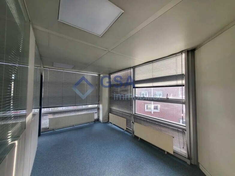 Office in Évry-Courcouronnes for lease - Interior Photo - Image 1 of 3