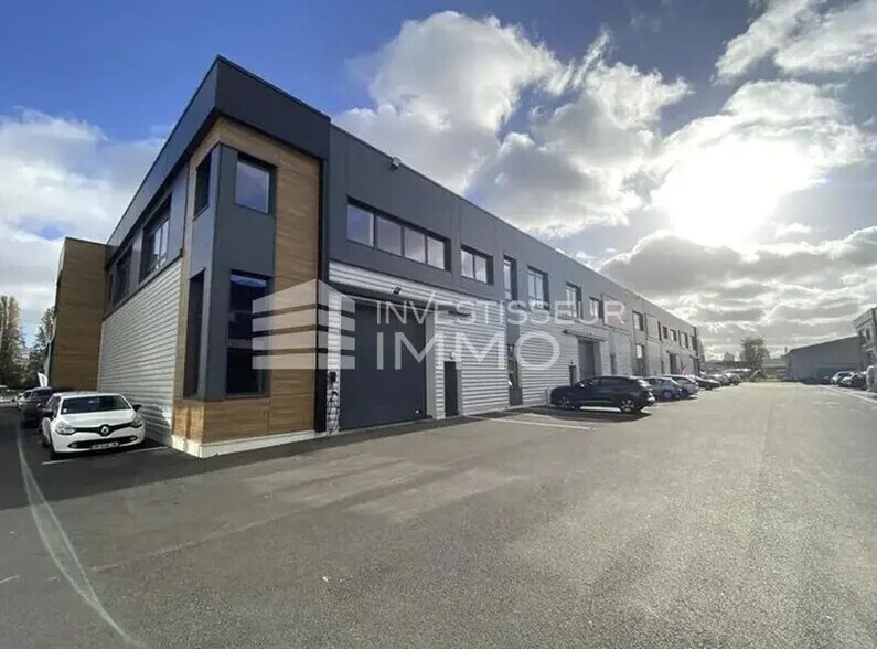 Flex dans Villeneuve-la-Garenne à louer - Photo du bâtiment - Image 2 de 7