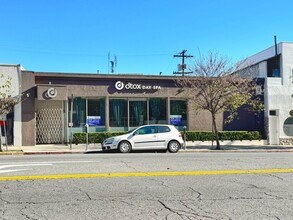 3206 Los Feliz Blvd, Los Angeles, CA for lease Interior Photo- Image 1 of 3