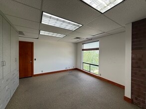 1787 Fort Union Blvd, Salt Lake City, UT à louer Photo intérieure- Image 1 de 2