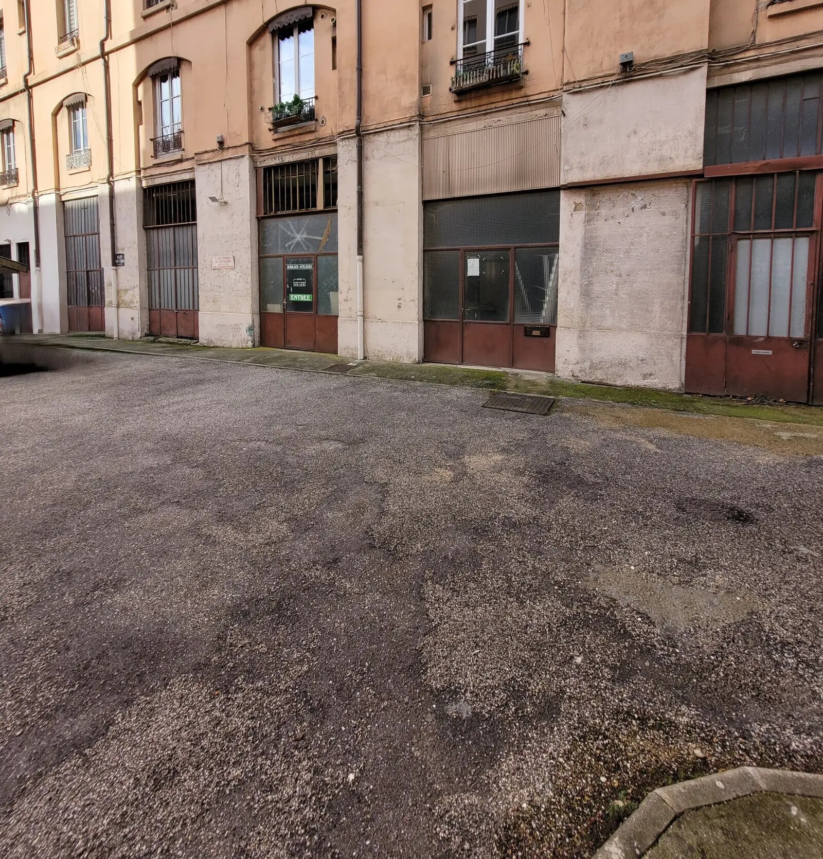 Industrial in Lyon for sale Building Photo- Image 1 of 2