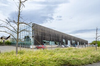 Plus de détails pour Local d'activités à louer