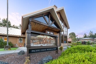 1963 Thompson Rd, Coos Bay, OR à louer Photo du bâtiment- Image 2 de 16