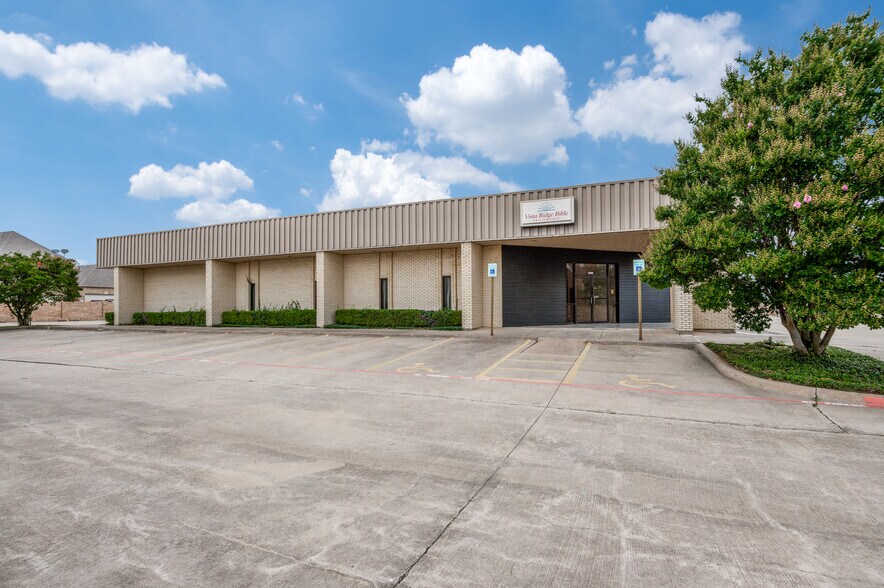 2345 E State Highway 121, Lewisville, TX à vendre - Photo du bâtiment - Image 3 de 25