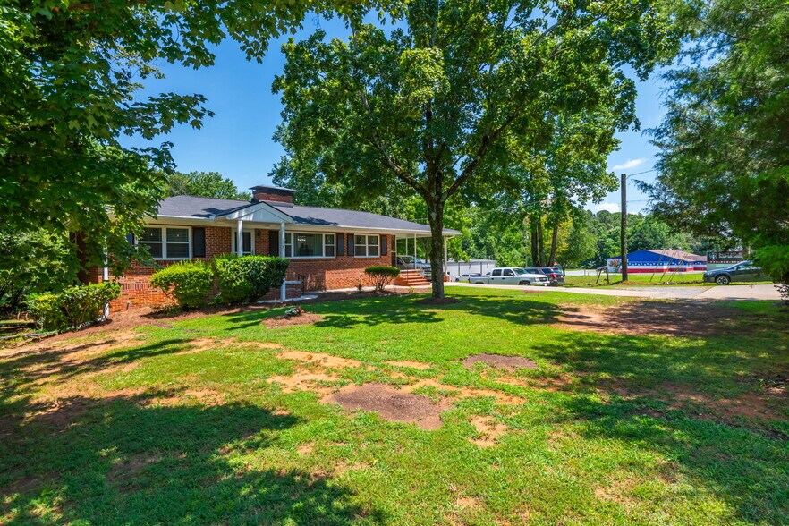 4270 S Main St, Acworth, GA à vendre - Photo du bâtiment - Image 3 de 48