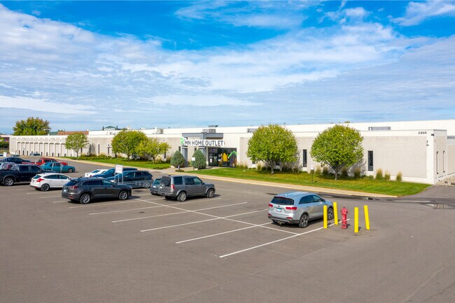 More details for 2300 Hwy 13 W, Burnsville, MN - Industrial for Lease