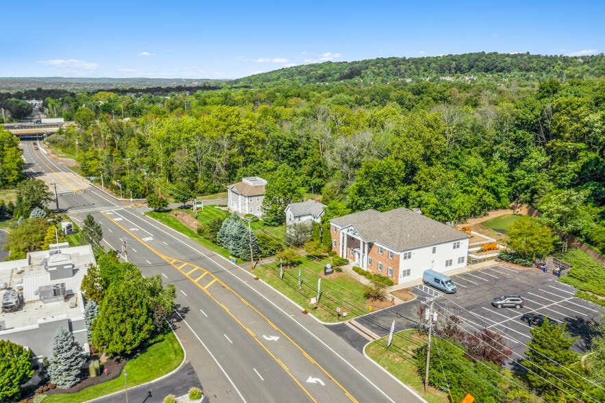 1246 US-206, Bridgewater, NJ à vendre - Photo du bâtiment - Image 2 de 2